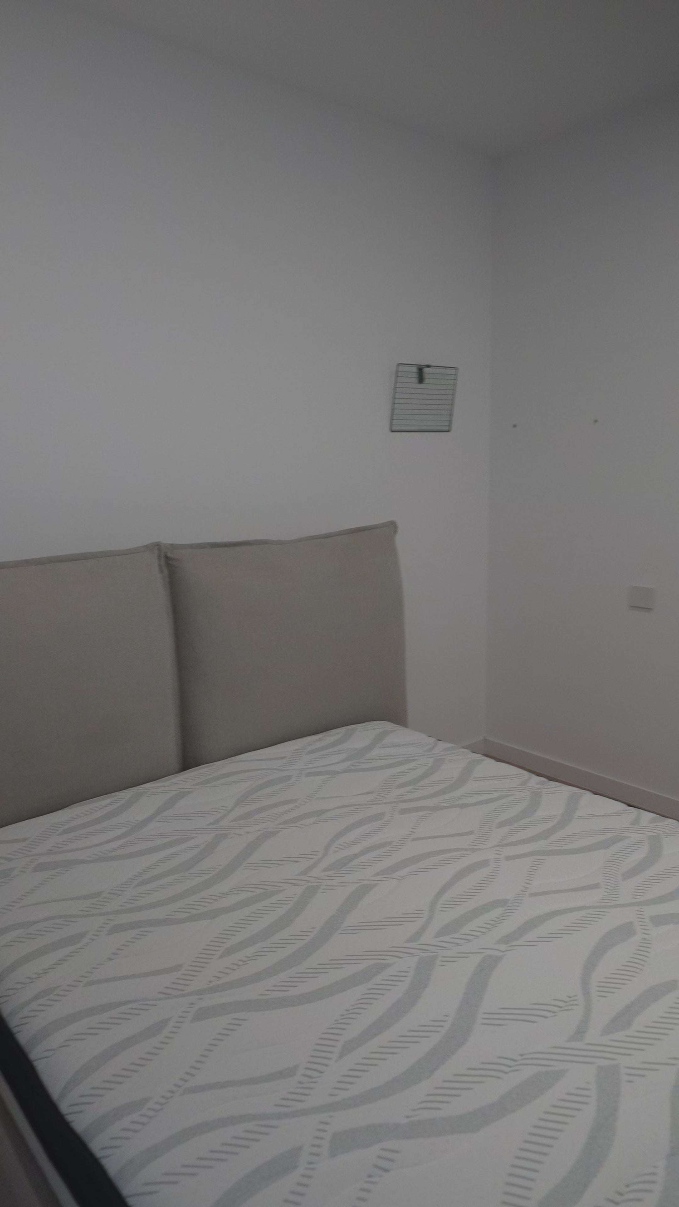 Pat Tapițat Rossi, cu somieră fixă și tăblie înaltă